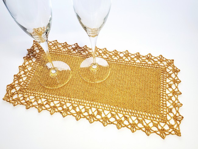 Festive Table Runner