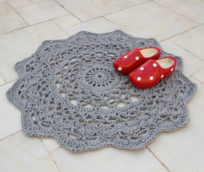 Giant Crocheted Doily Rug Pattern