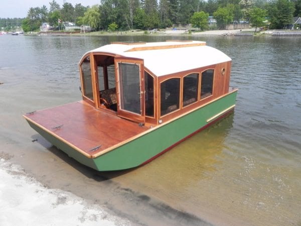 Simple Houseboat Details