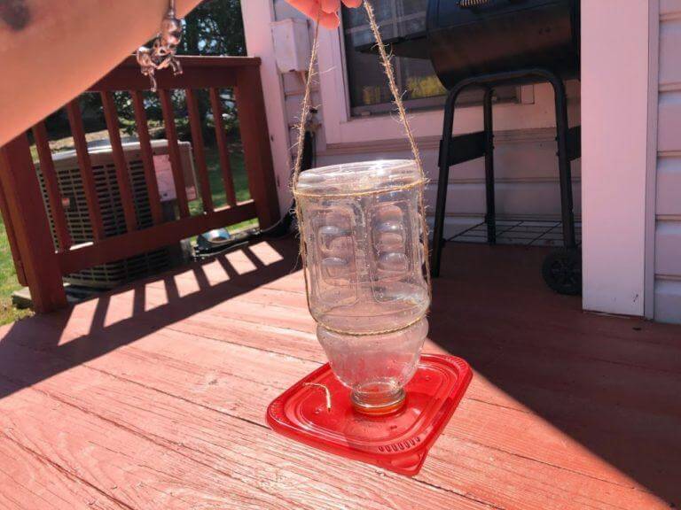 DIY Cheap Hummingbird Feeder