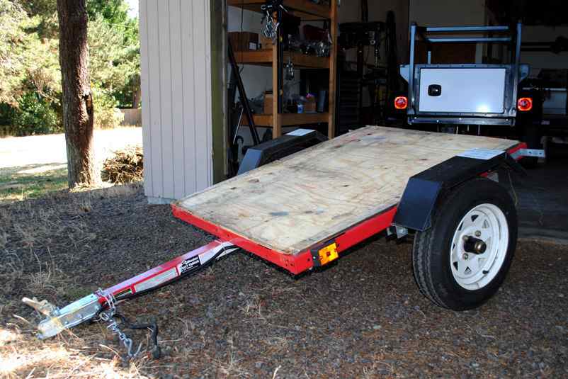 Heavy-Duty Freight Trailer