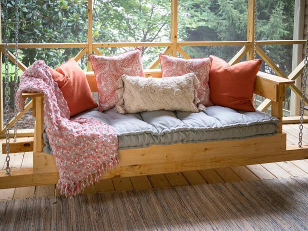 Swinging Daybed