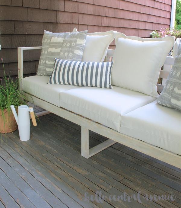 DIY Outdoor Sofa