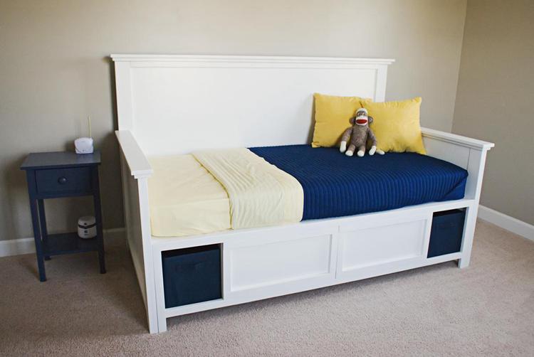 DIY Storage Daybed