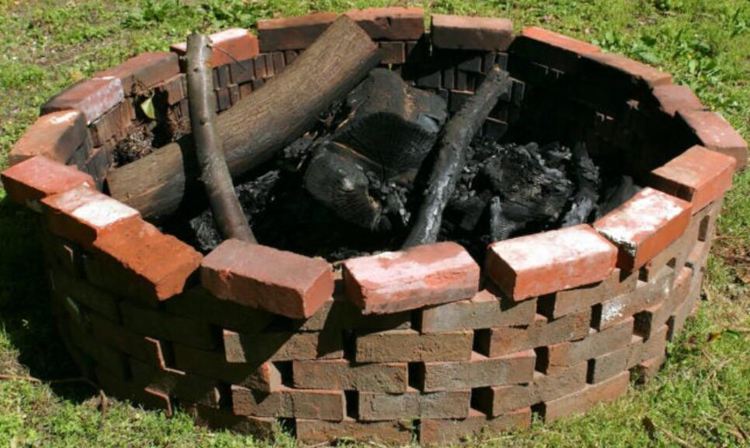 Brick pit