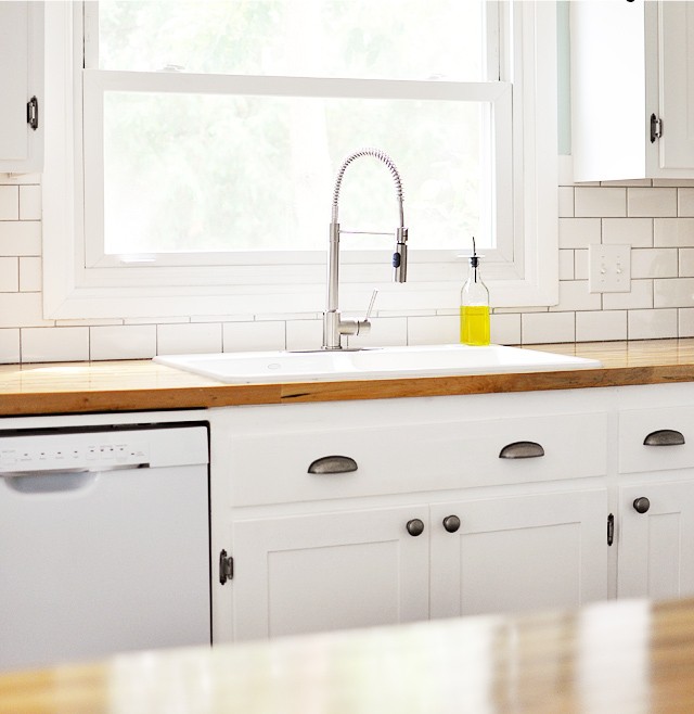 7.-DIY-Butcher-Block-Countertop