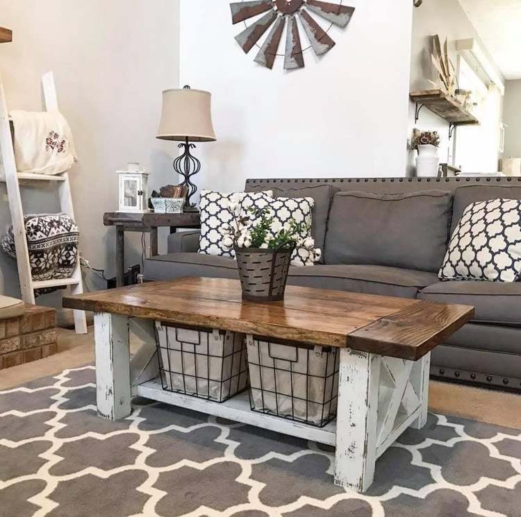 DIY Farmhouse Coffee Table