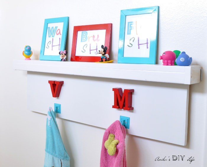 DIY Floating Shelf With Hooks