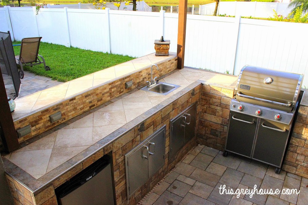 DIY Outdoor Kitchen