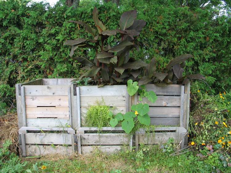 DIY Triple Compost Bin