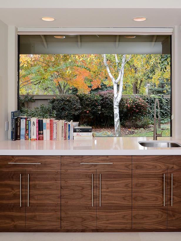 Simple Minimalist Counter With Books