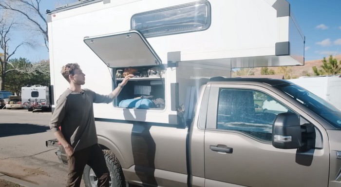 Incredibly Designed Lightweight DIY Truck Camper