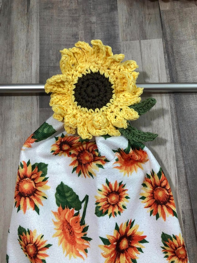 Sunflower Towel Topper