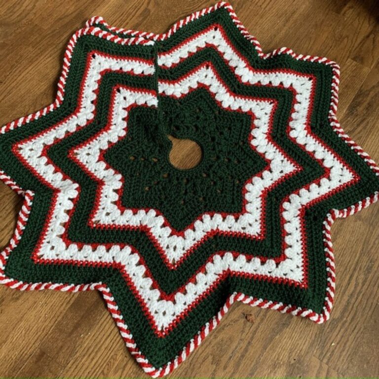 Free Crochet Christmas Tree Skirt Patterns