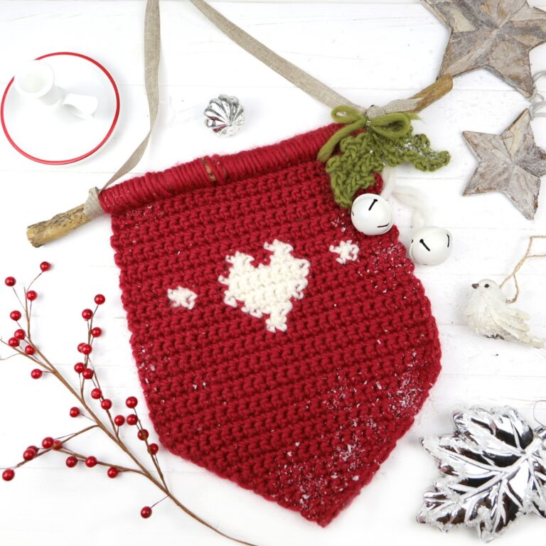 Free Crochet Christmas Wall Hanging Patterns