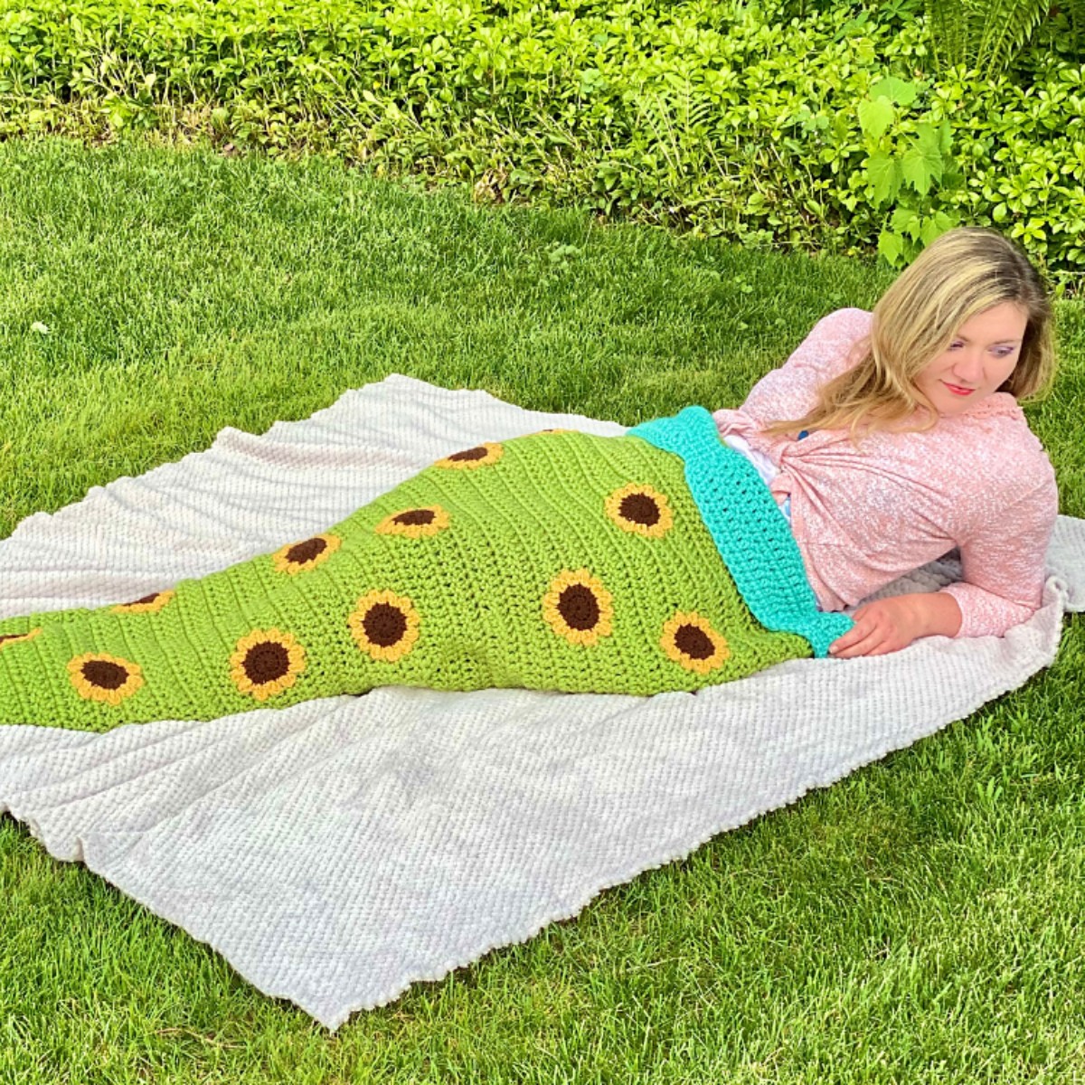 Free Crochet Mermaid Tail Blanket Patterns