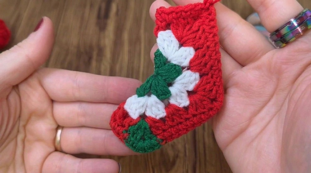Crochet Christmas Stocking Pattern 4
