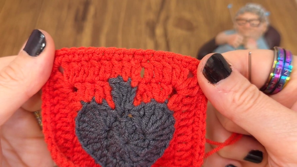 Crochet Club Poker Granny Pattern 3