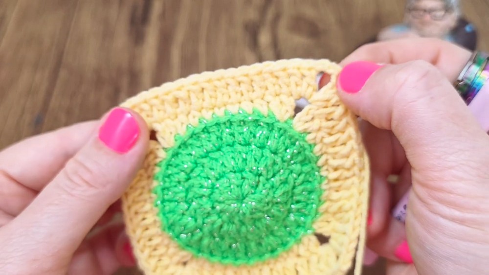 Crochet Frog Granny Square Pattern 3