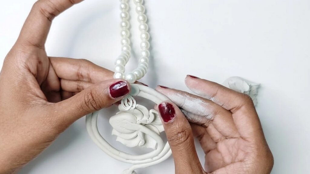 Attach Tassel Clay Necklace 3