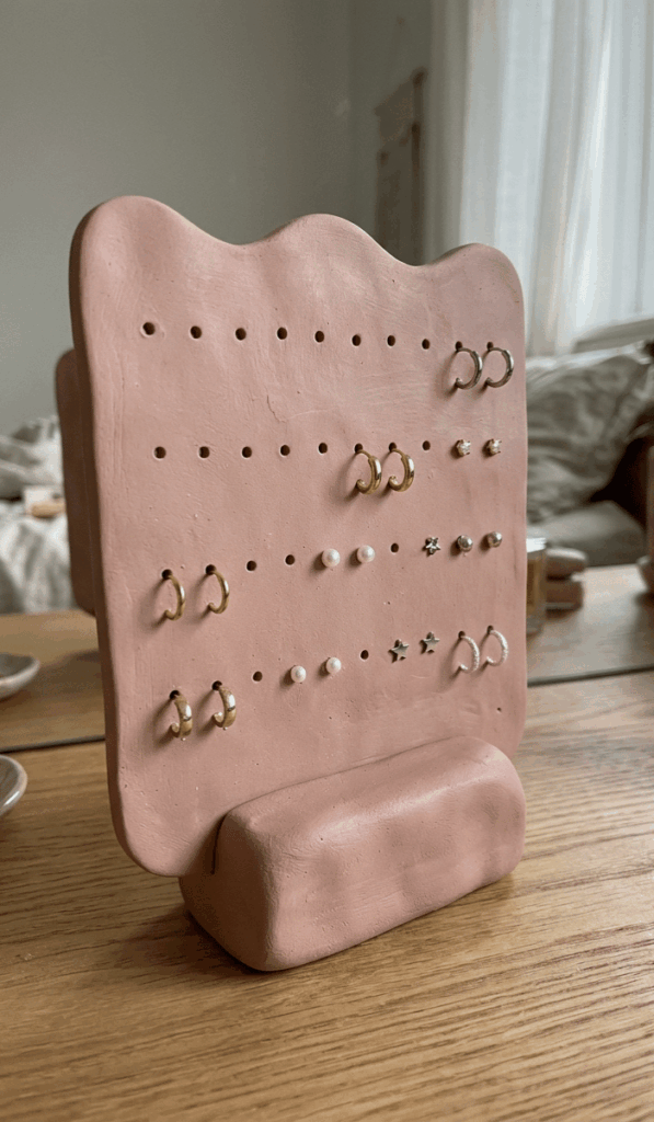 Modern Wavy Clay Earring Stand