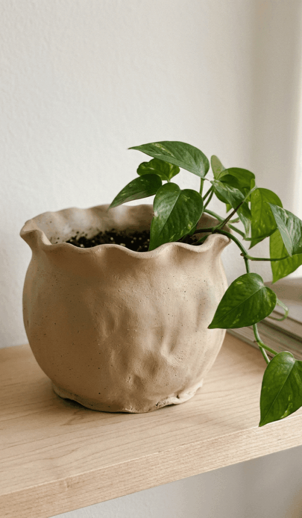 Modern Wavy Edge Clay Flower Pot